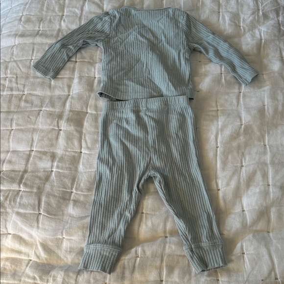 8 piece 3-6mo. Cozy Baby Boy Clothes (023) - Picture 11 of 16